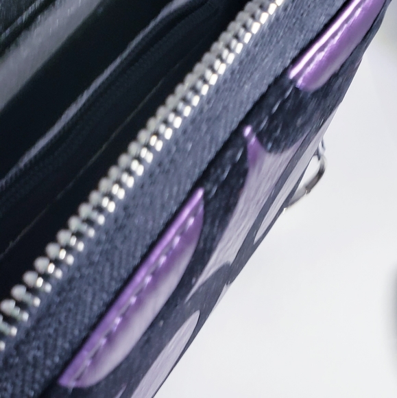 NWT Wristlet w/Black Suede & Purple Circles - Picture 4 of 6